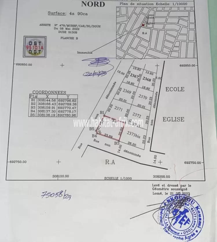 Je mets en vente une parcelle de terrain un (1) lot a djagble catholique lome togo