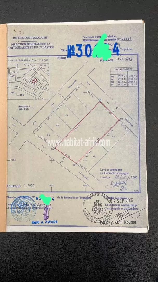 Je mets en vente une parcelle de terrain six (6) lot et demi à adidogome wognome 300 mètres du goudron lome togo