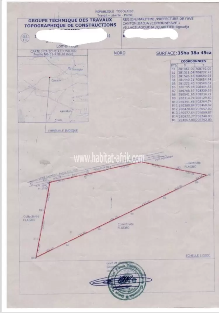 Je mets en en vente une parcelle de terrain trente cinq (35) hectares hectares a badja 5km du goudron lome kalime