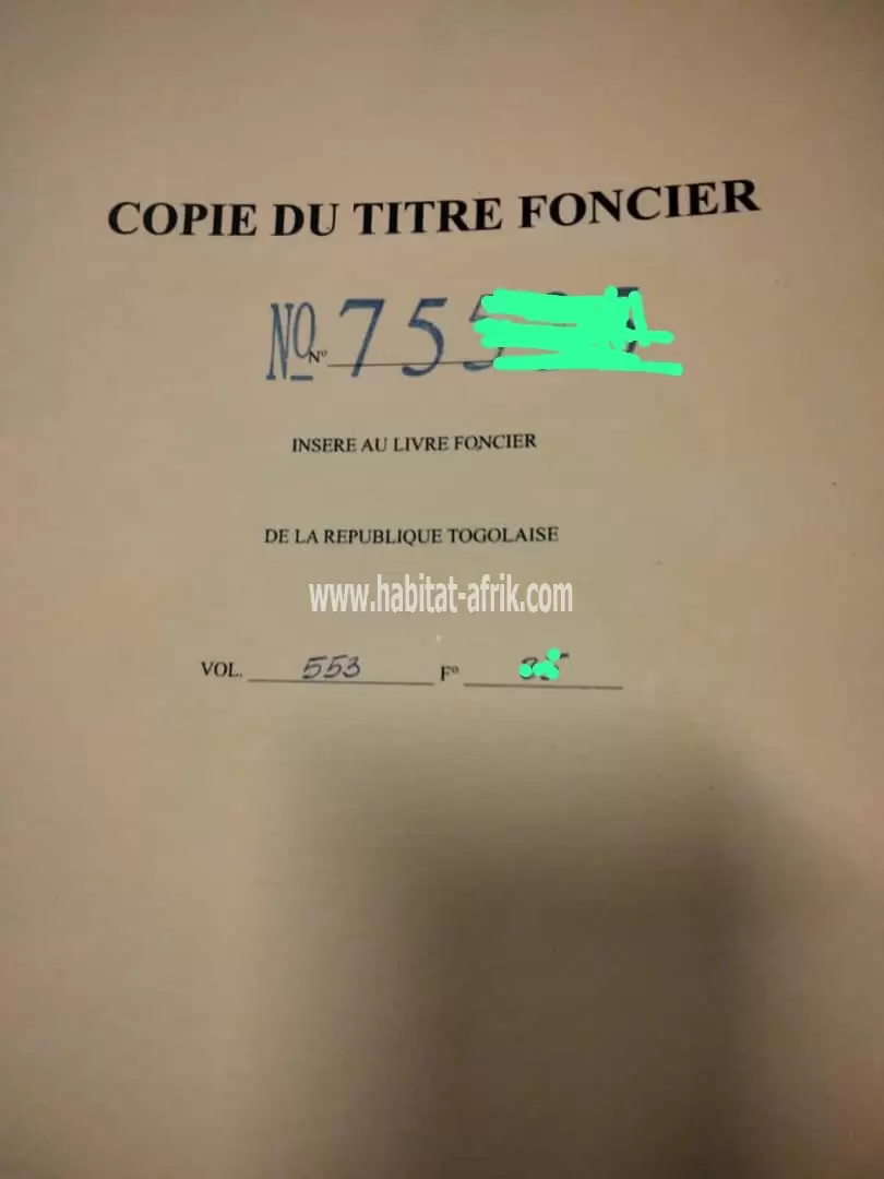 Je mets en vente une parcelle de terrain un (1) lot a adidogome pharmacie actuelle avec titre foncier à Lomé togo