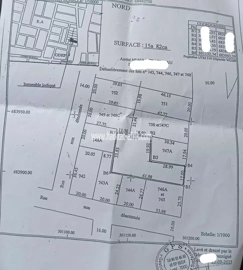 Terrain à vendre 2 lots collés au bord du goudron lomegan lome togo 