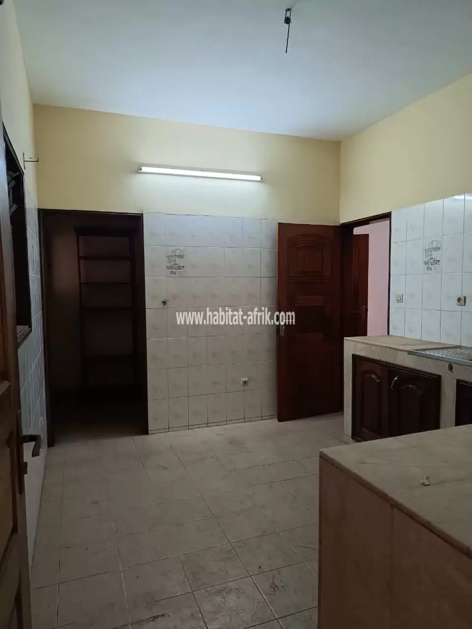 Je mets en location une villa duplex de 3 chambres salon avec dépendance a Hedzranawoe lome togo