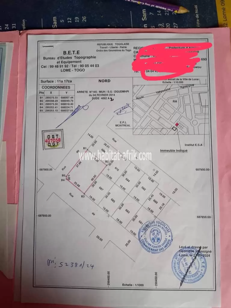 Je mets en vente une parcelle de terrain quatre (04) lot collé à agoe 2 lions 400m du goudron lome togo