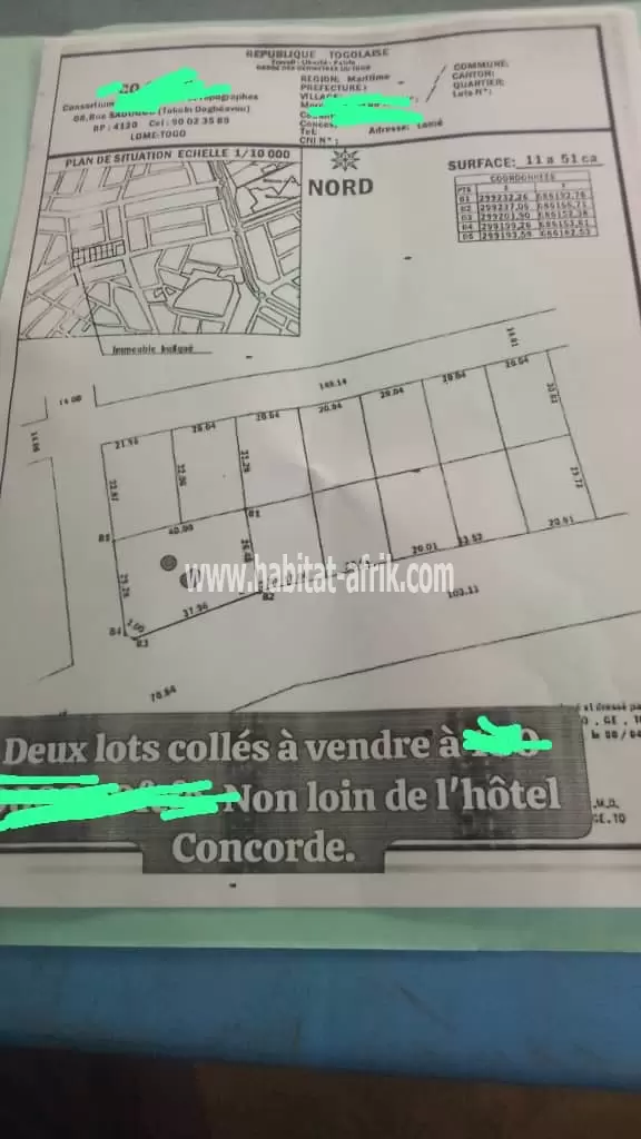 Je mets en vente une parcelle de terrain 2 lots et demi (1500m2) au bord du goudron agoe non loin du commissariat de police lome togo