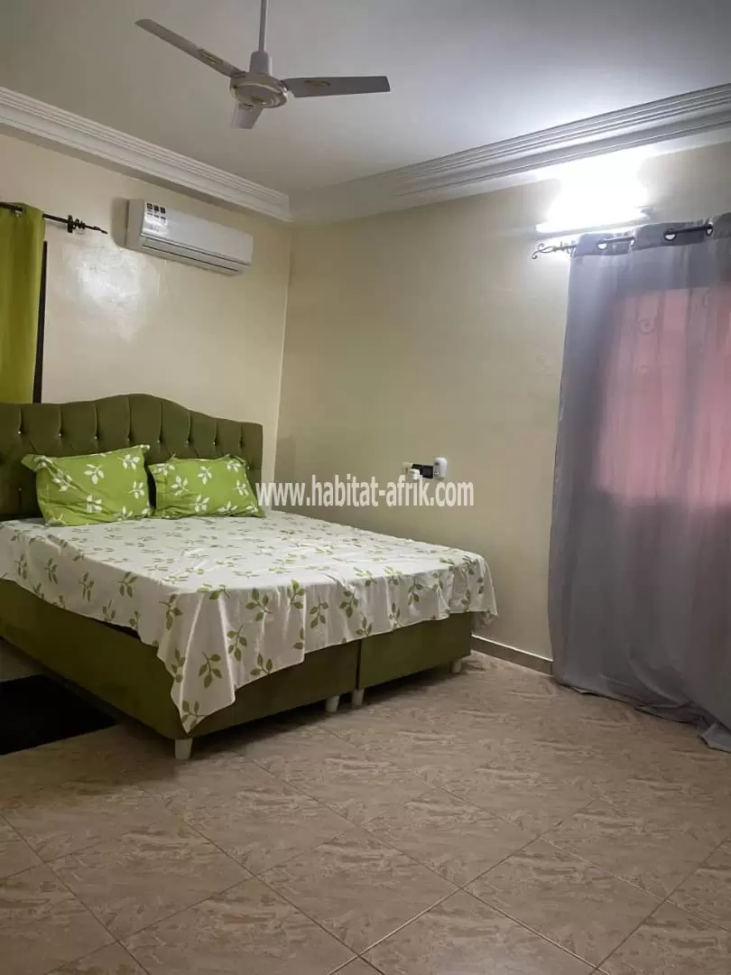 Je meten location une villa cour scinde de 4 chambres salon meublée équipée a agoe adougba lome togo