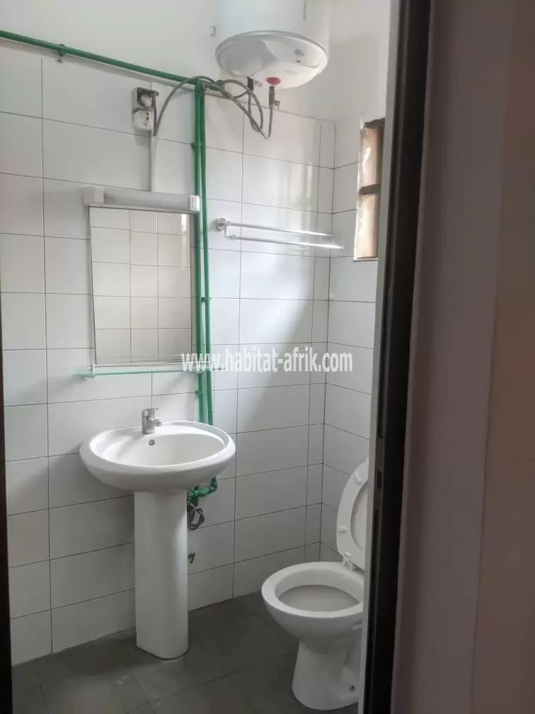 Je mets en location un appartement meublé de 2 chambres salon dans la cito aeroport lome togo