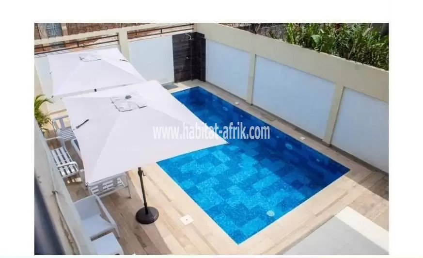 Je mets en location une villa de cinq chambres salon jardin à Hedzranawoe novissi lome togo 