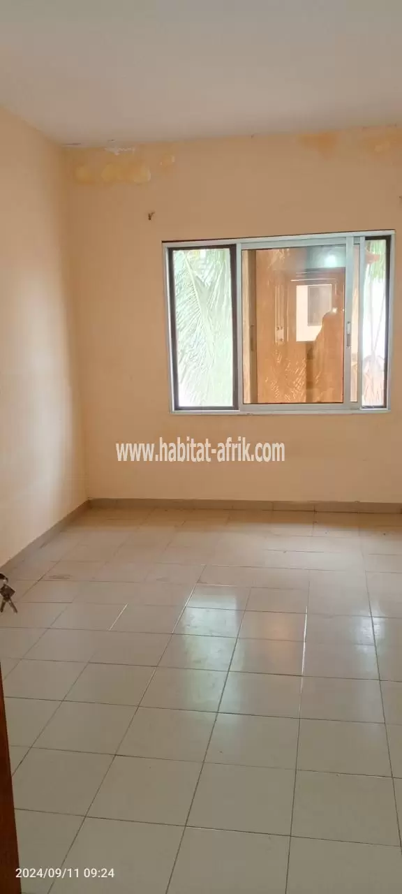 Je mets en location un appartement de deux (2) chambres salon  totsi lome togo 