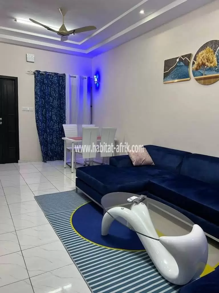 A louer une maison de vacances ( meublée) de chambre salon équipée nouvelle construction bien situé 30m du goudron agoe cacaveli lome togo