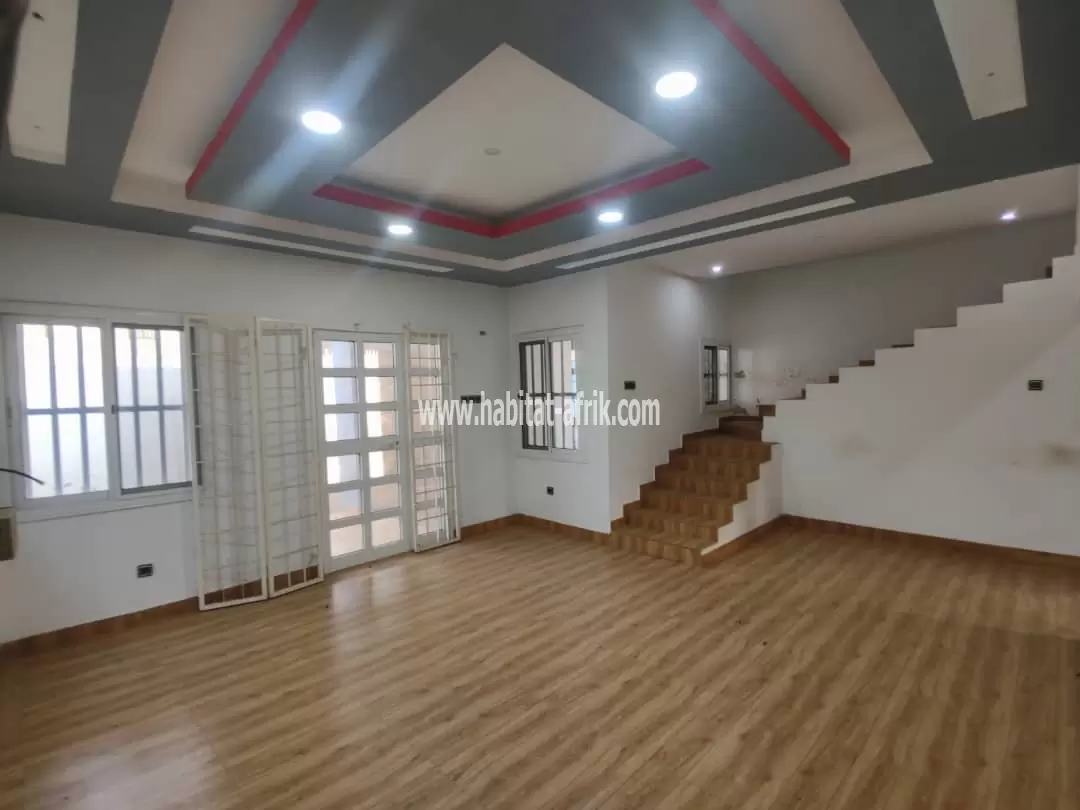 Je mets en location un mini villa de chambre salon douche cuisine a adidogome sagbado lome togo
