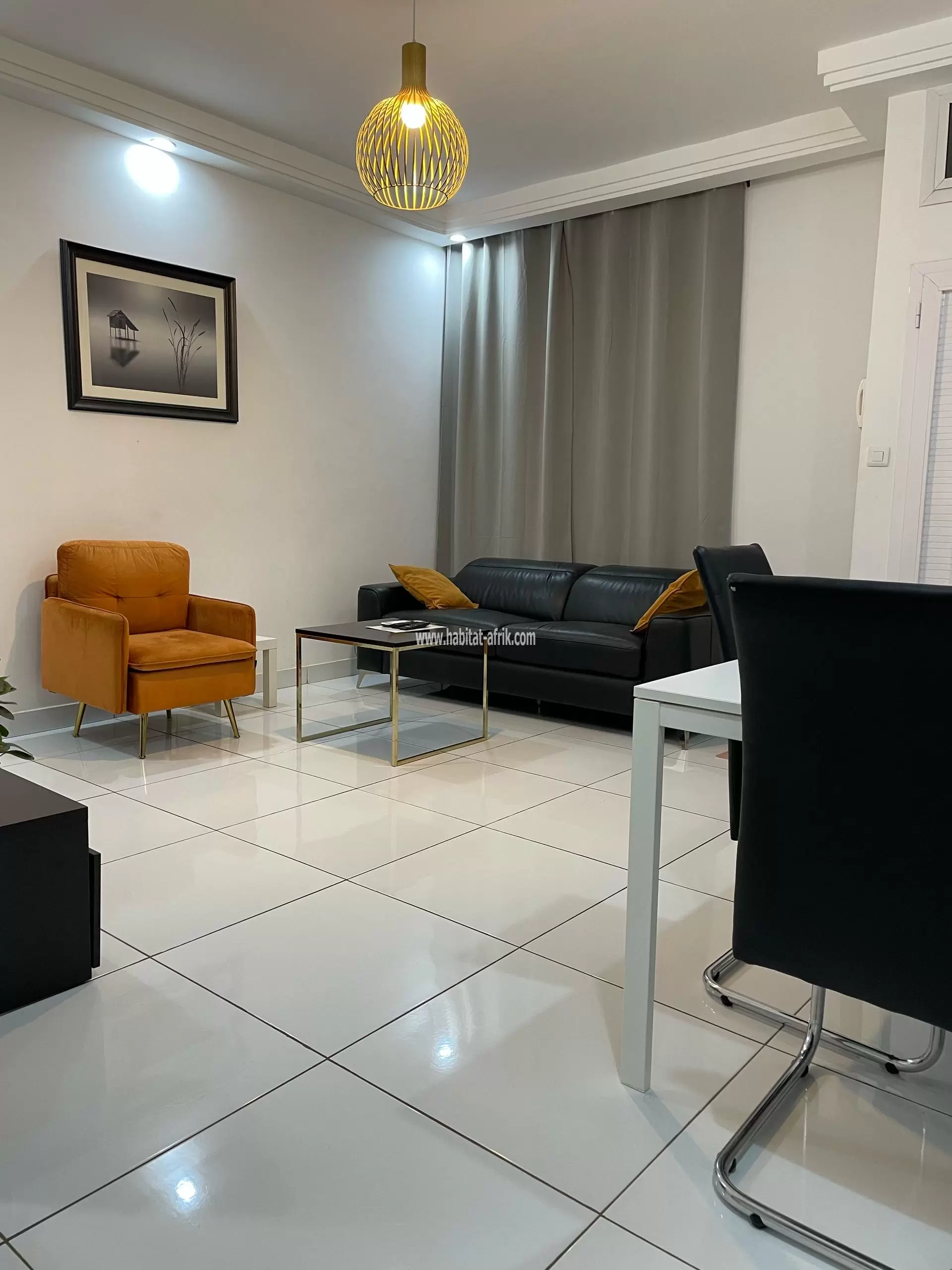 Je mets en location un appartement de chambre salon a entreprise lome togo