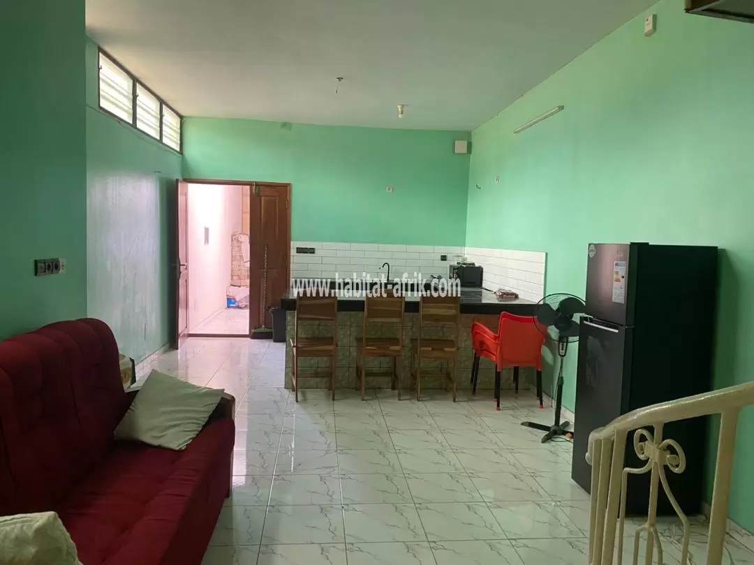 Je mets a louer trois (3) chambres salon meublée équipée à novissi Hedzranawoe lome togo 