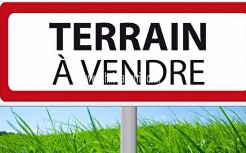 TERRAIN A VENDRE