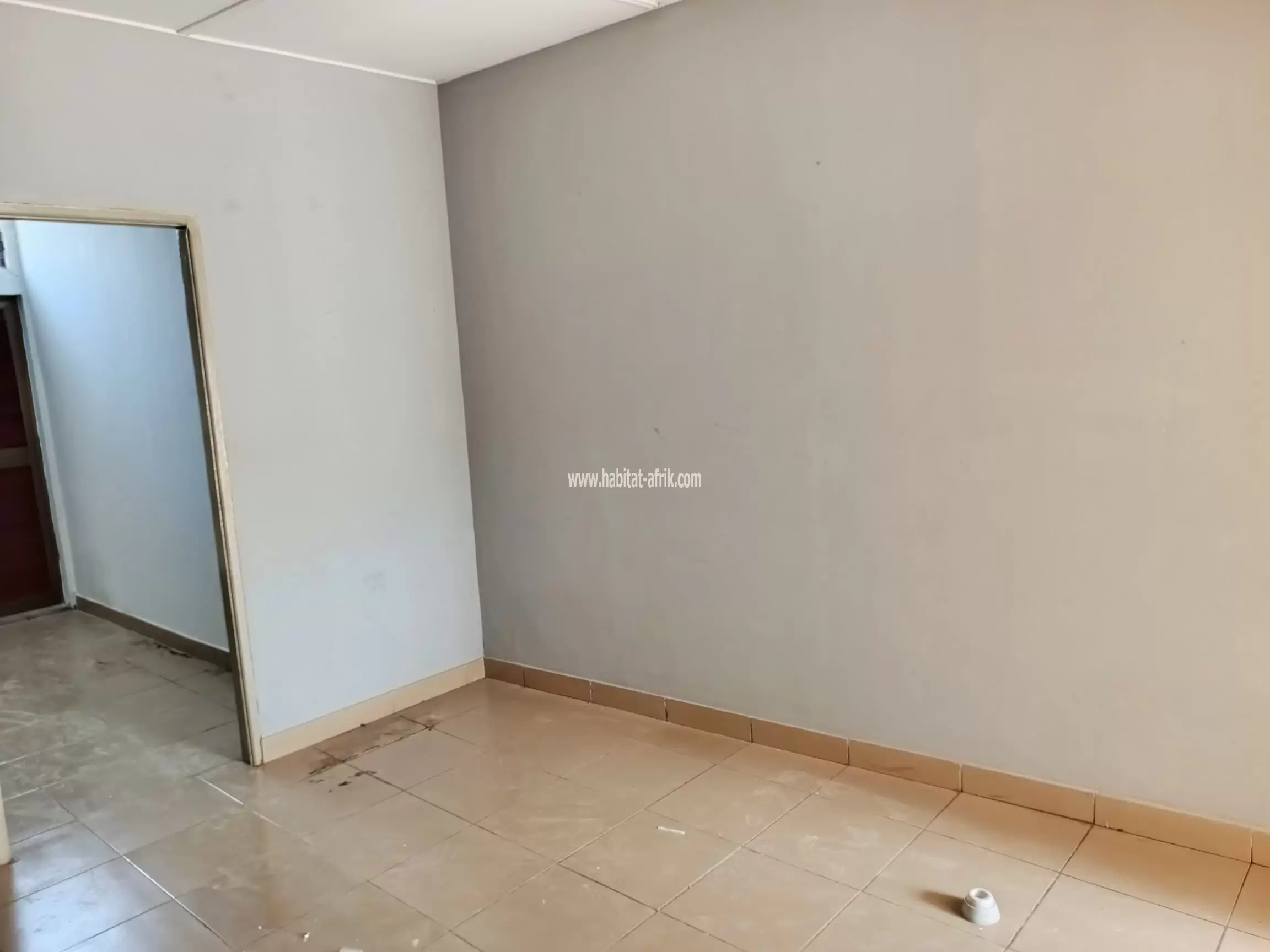 A louer un appartement de chambre salon interne à ADIDOADIN lome togo