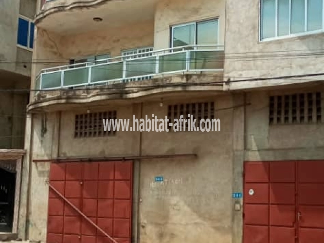 IMMEUBLE LOCATIF AVEC MAGASIN DEDOKPO COTONOU