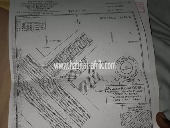 PARCELLE À VENDRE, ANGLE DE RUE, AU BORD DES PAVÉS JÉRICHO COTONOU