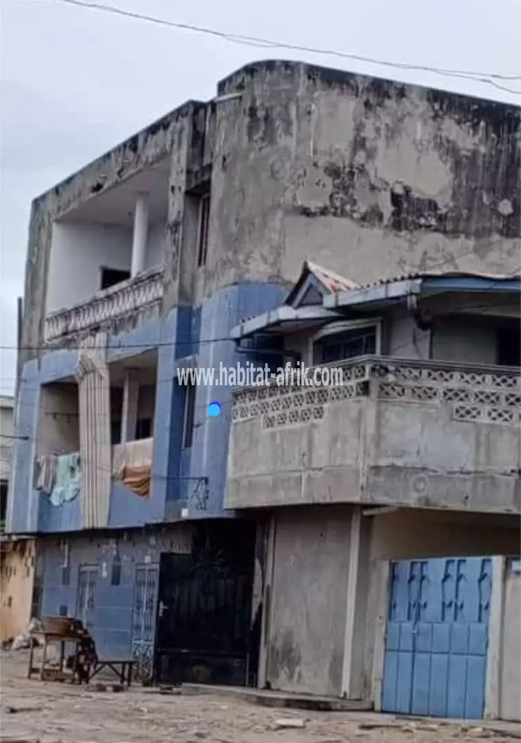 Immeuble locatif R+2 à vendre à Cotonou Aïbatin 