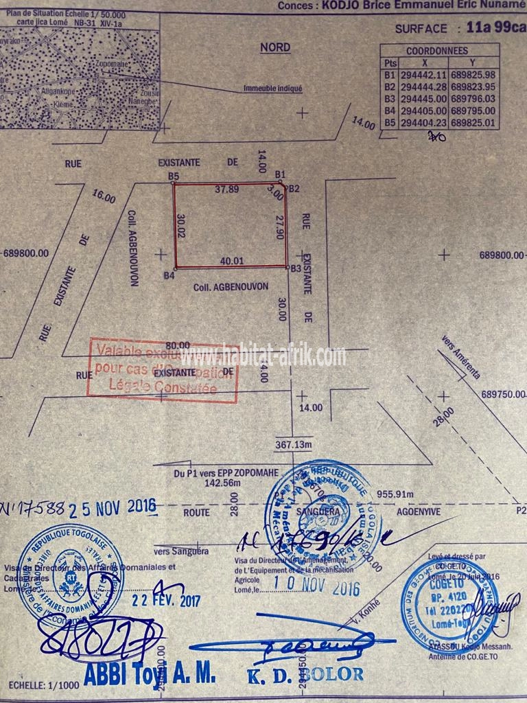 A vendre (25millions) Agoè zossimé. COMPTE TENU D'UN BESOIN FINANCIER UN PROPRIÉTAIRE MET EN VENTE 2LOTS COLLÉS ANGLE RUE À VIL PRIX DE 25MILIONS LES 2LOTS  PAPIER : 3TAMPONS TITRE FONCIER EN COURS POSSIBILITES DE VENDRE EN DÉTAILS VOIR MÊME DEMI LOT  Lie