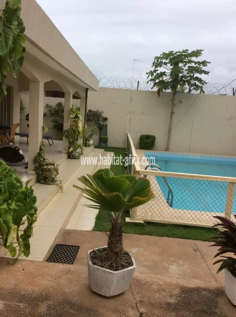 Vente villa duplex baguida