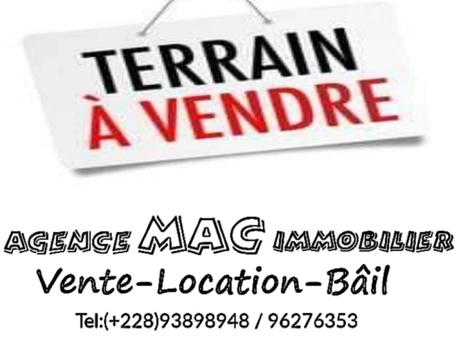 Vente Terrain 1 lot 1 quart à baguida place BCEAO angle rue clôturé avec titre foncier Lomé-Togo 