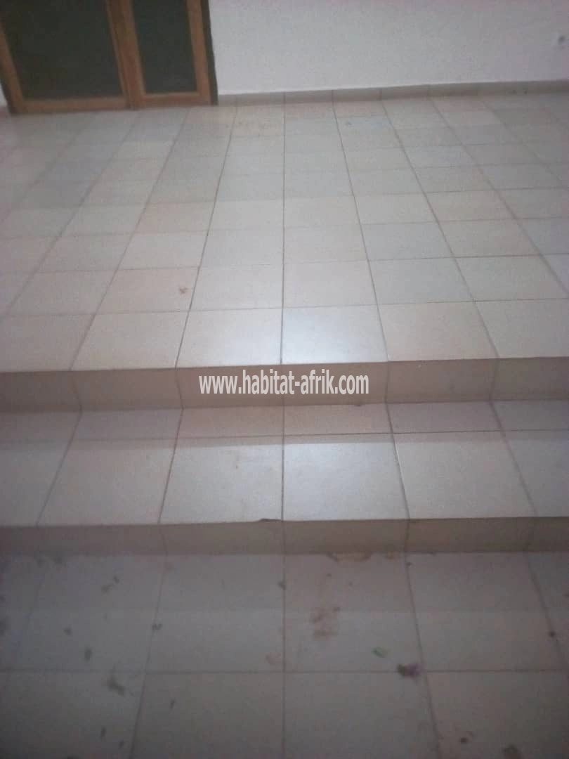 LOCATION VILLA 3 CHAMBRES SALON WC DOUCHE CUISINE INTERNE + 1 DÉPENDANCE A TOKOIN CASABLANCA LOMÉ-TOGO 