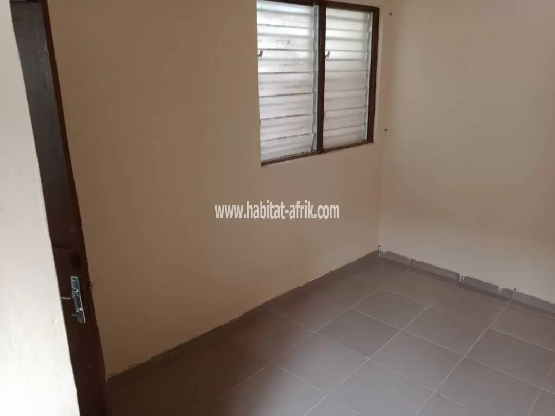 LOCATION Appartement Pièce Wc Douche Cuisine A ADIDOGOMÉ LOGOTÉ LOMÉ-TOGO 