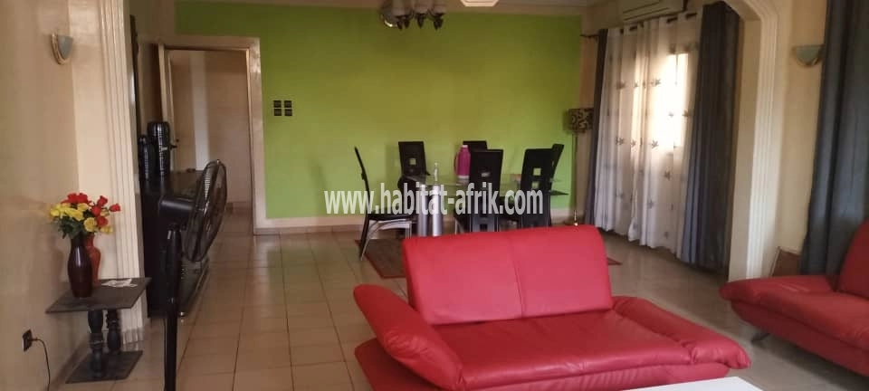 Villa duplex de 4 chambres à vendre à hedzranawoé sur demi lot 300 mètres carré avec titre foncier* Lomé-Togo 