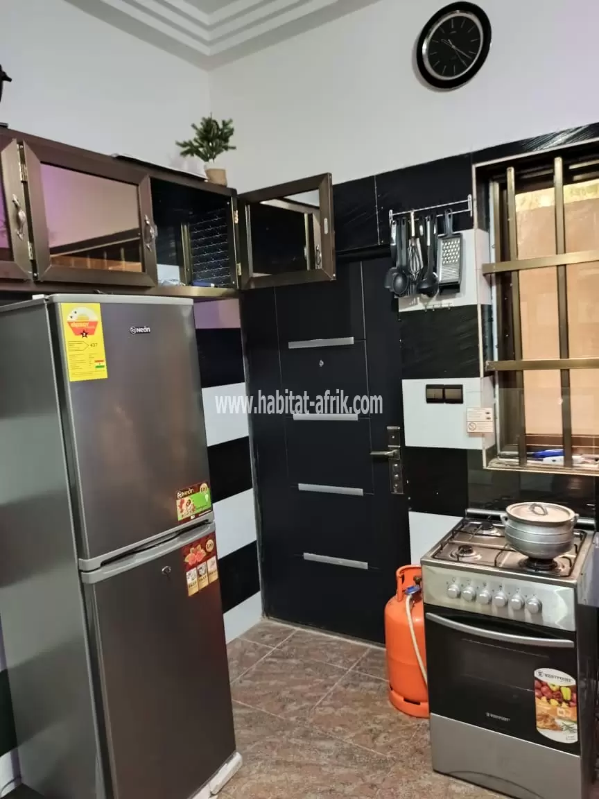 Je mets en location une villa meublée de 3 chambres salon bien équipée à Agoe legbassito la poste lome togo 