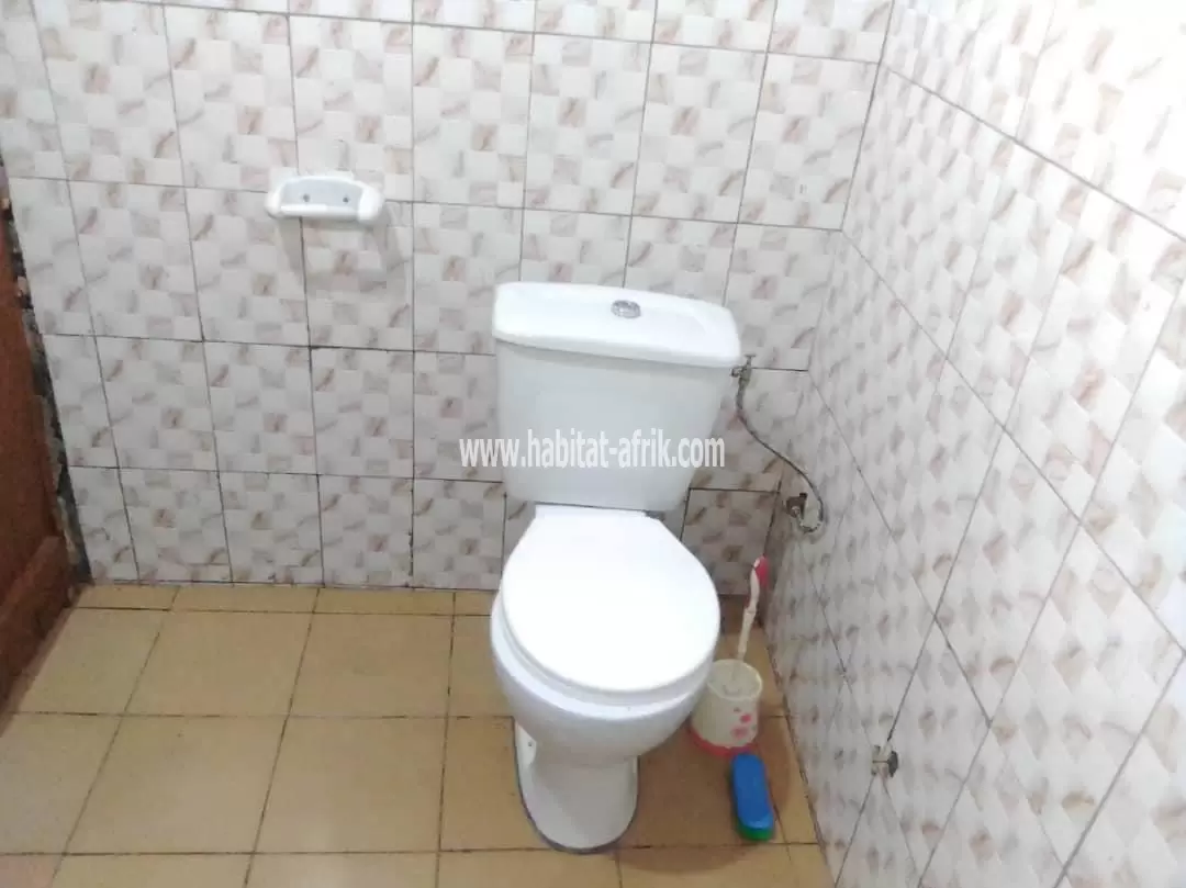 A louer un appartement meublé de chambre salon interne situé à Hedzranawoé dans la cito aéroport Lome togo 