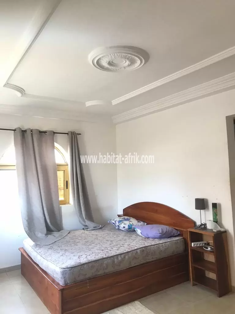 Je met en location un appartement meublé de 2 chambres salon à NYEKONAKPOE Lomé togo 