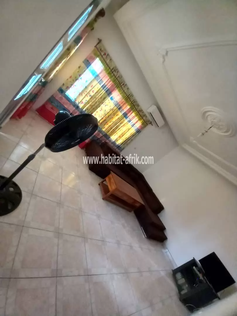 Je mets en location un appartement meublé de chambre salon à BAGUIDA BATEAUVI Lomé togo 