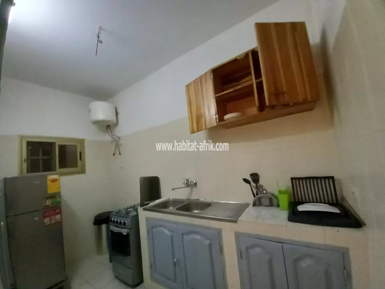 Je mets en location un appartement meublé de chambre salon à BAGUIDA BATEAUVI Lomé togo 