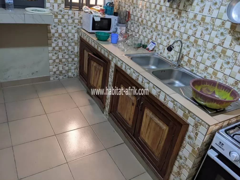 Je mets en location une maison meublé de 3 chambres à adidoadin Lomé togo 
