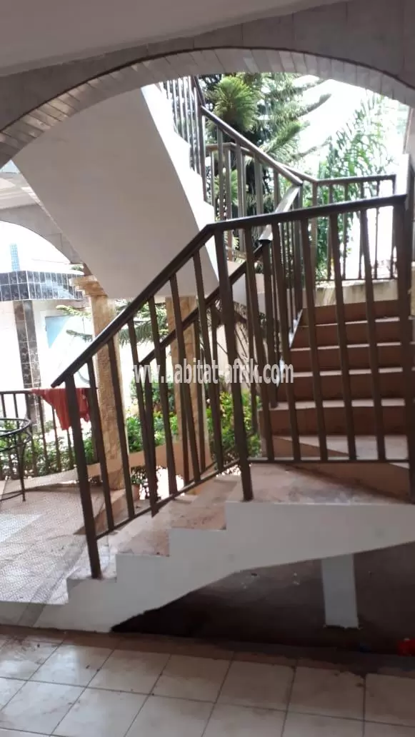 Je mets en location un villa  4 chambre salon à kégué Lome Togo 