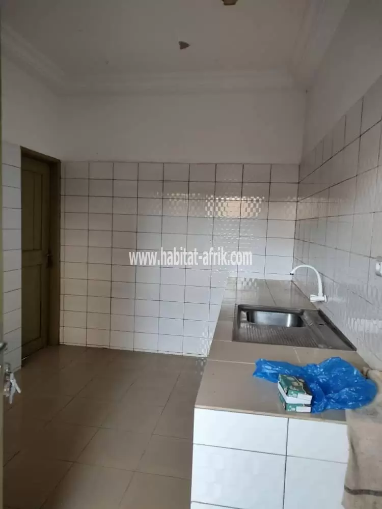 Je mets en location une maison chambre salon à attiegou Lomé Togo 