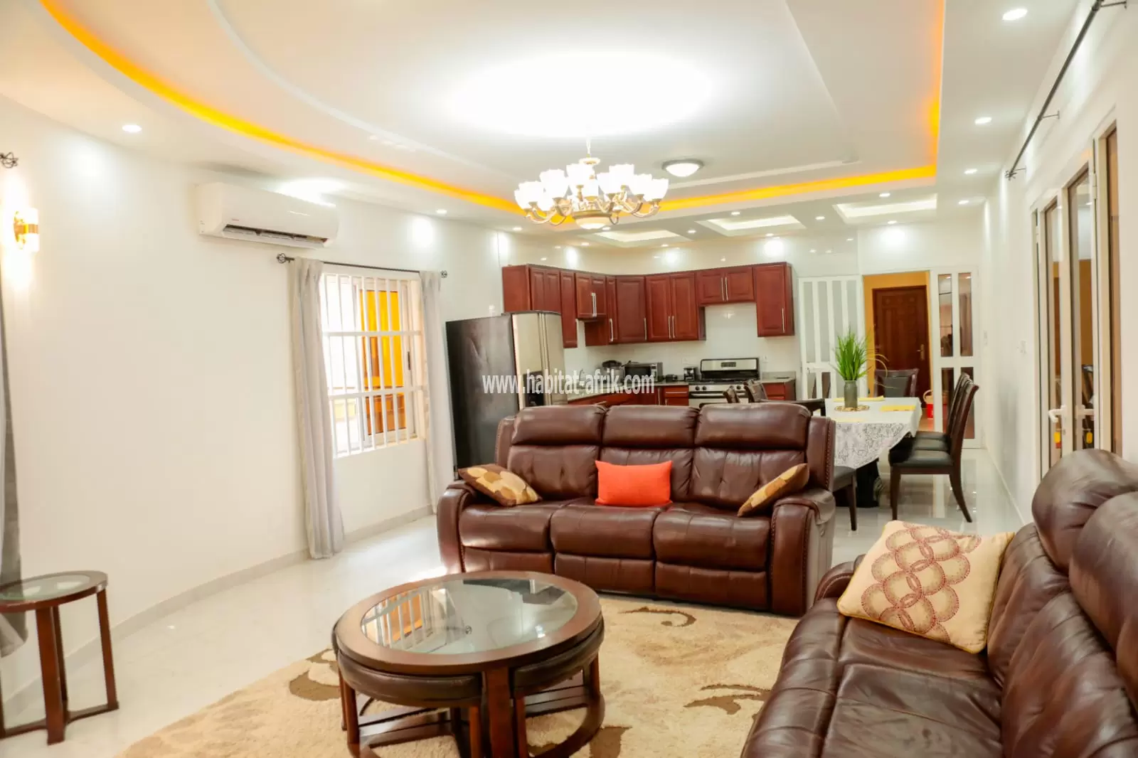 Je mets en location une maison duplex meublé situé à adidogome SAGBADO Lomé togo 