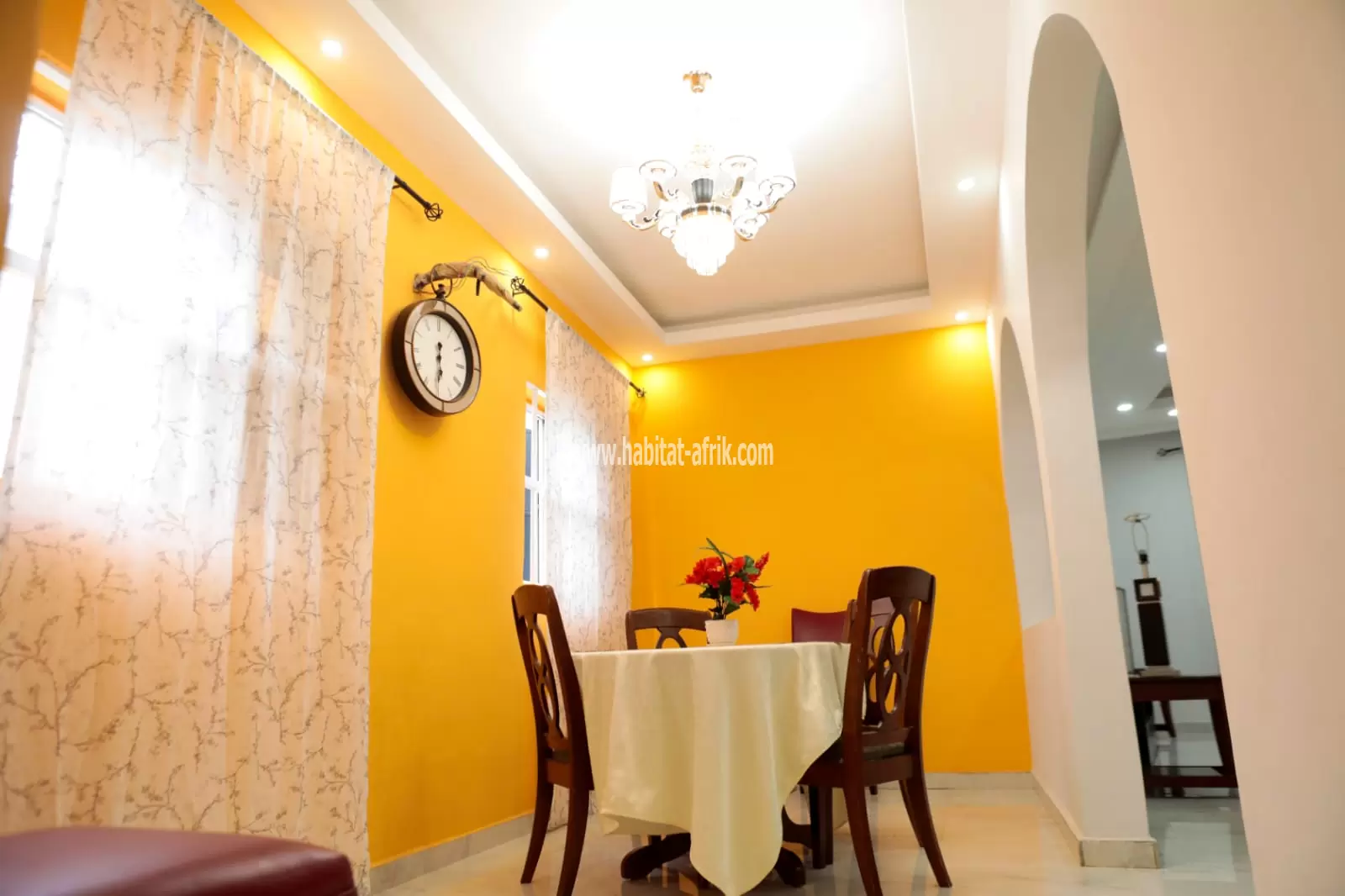 Je mets en location une maison duplex meublé situé à adidogome SAGBADO Lomé togo 