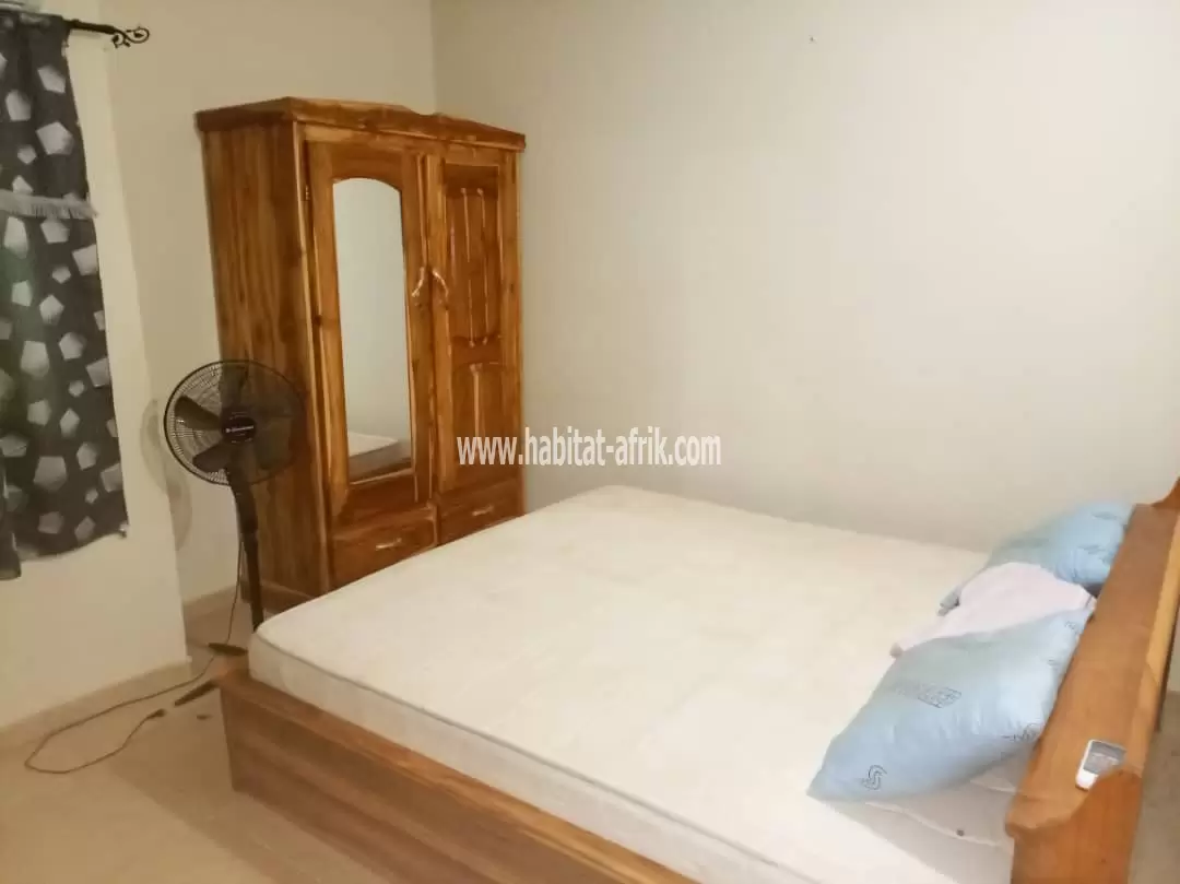 Je mets en location une maison duplex meublé de 05 chambres à adidogome logote Lomé togo 