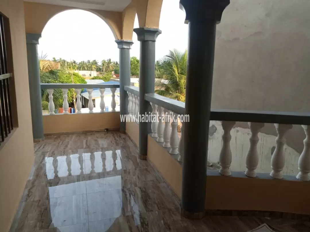 Je mets en location un appartement de chambre salon et dépendance au rez lome togo