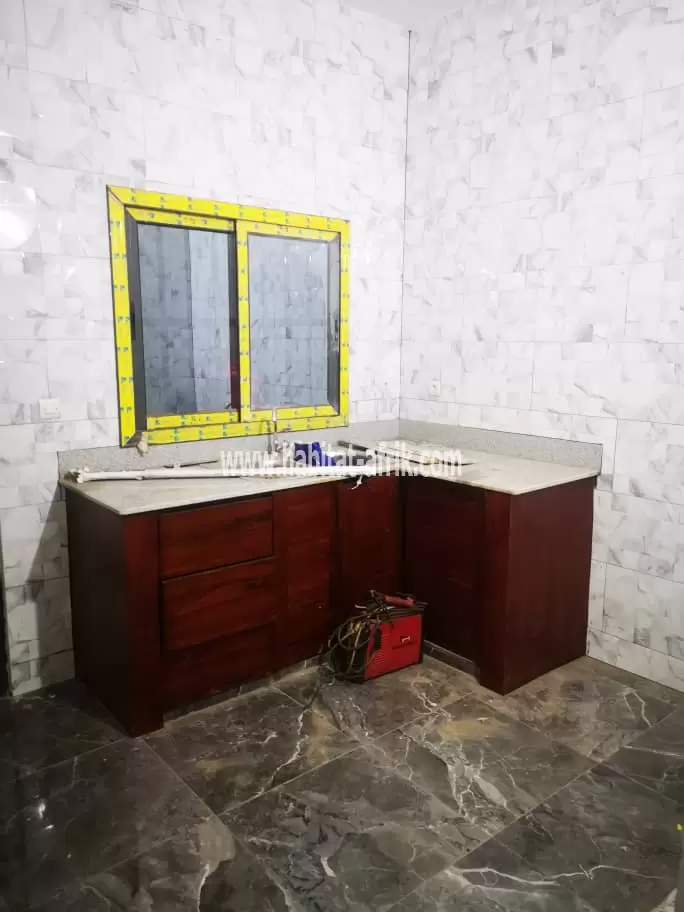Je mets en location une maison de 3 chambres et dépendance à Hedzranawoé Sagboville lom