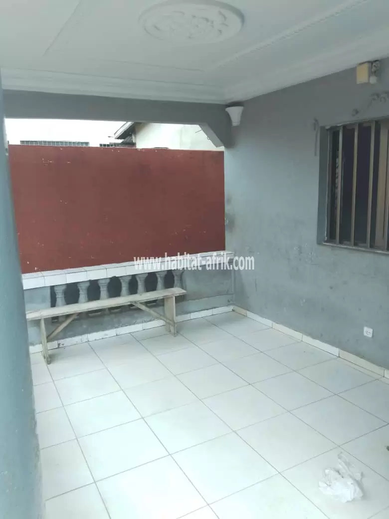 Je mets en location une maison de 3 chambres à Adidogome kohe lome togo