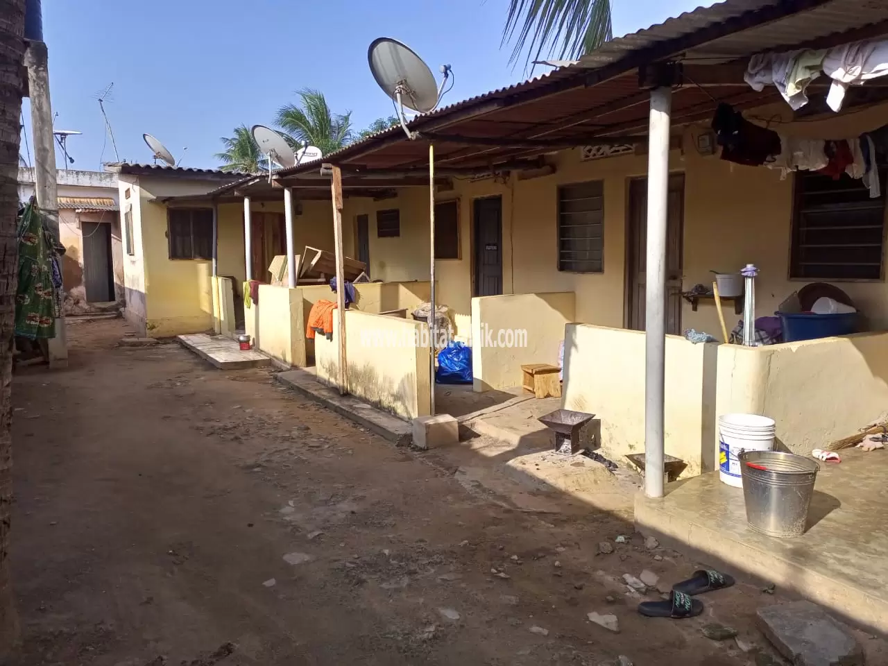 Je mets en vente une maison de location sur demi lot à adidogome SAGBADO Lomé t