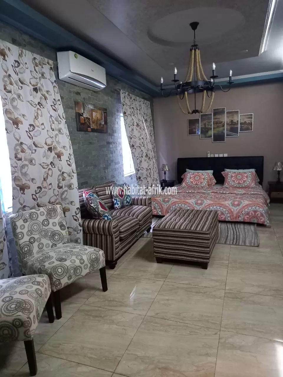 Je mets en location une maison meublé de 3 chambres salon à adinonmoto lome togo