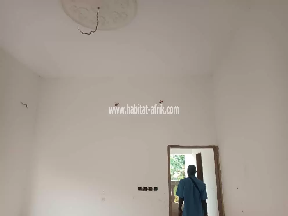 Je mets en location un appartement chambre salon à Adidogome foyer des jeunes lome togo