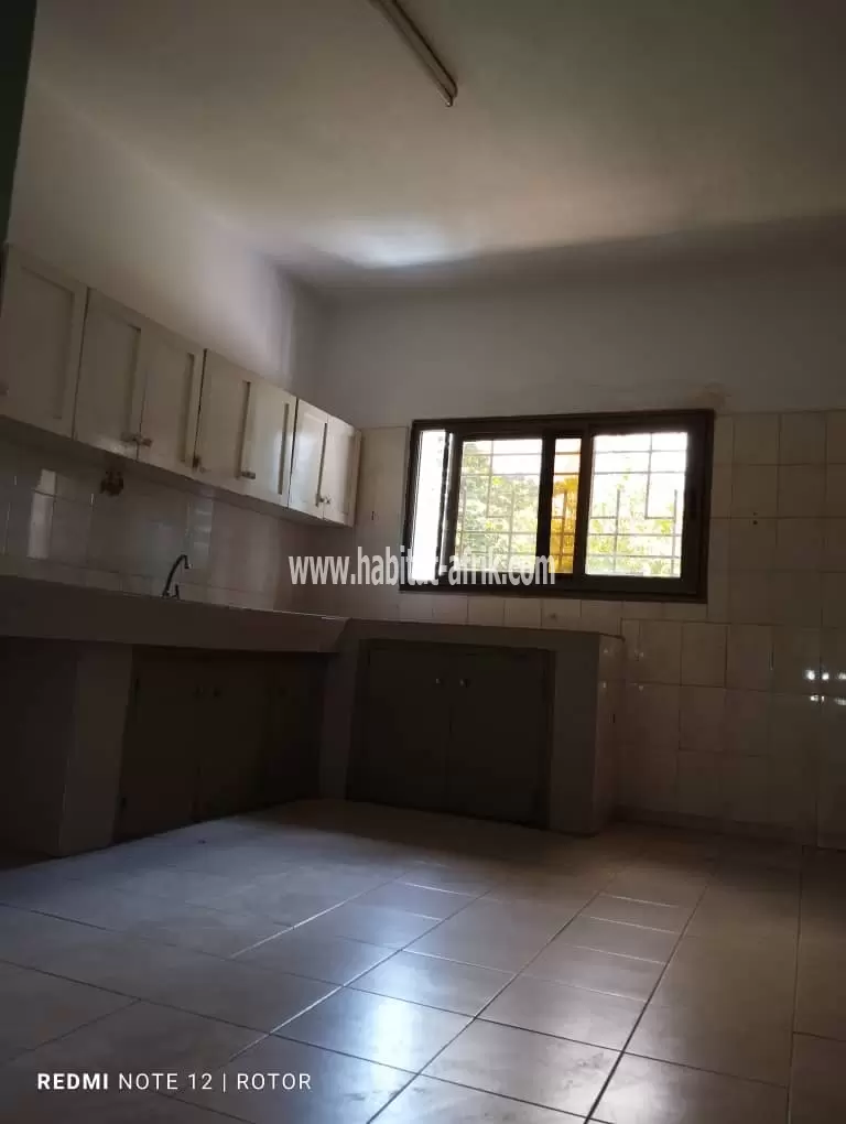 LOCATION MAISON 3 CHAMBRES 2 DÉPENDANCES GRAND JARDÀ LA CAISSE LOME TOGO