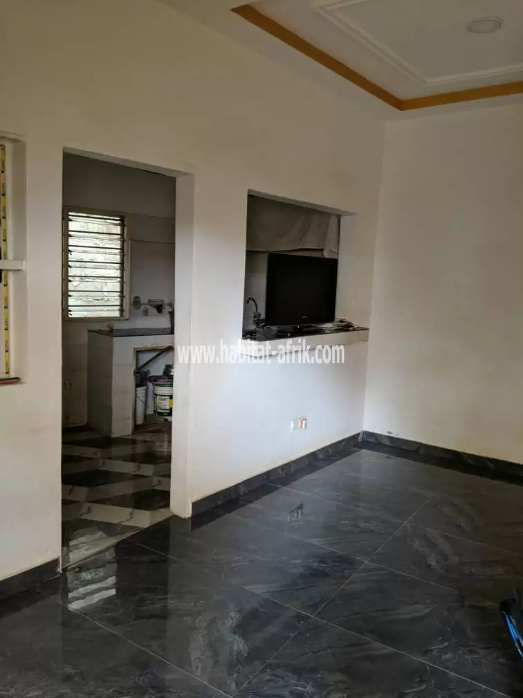 Je mets en location une maison de 2 chambres salon à AGBALEPEDO protestant lome tog