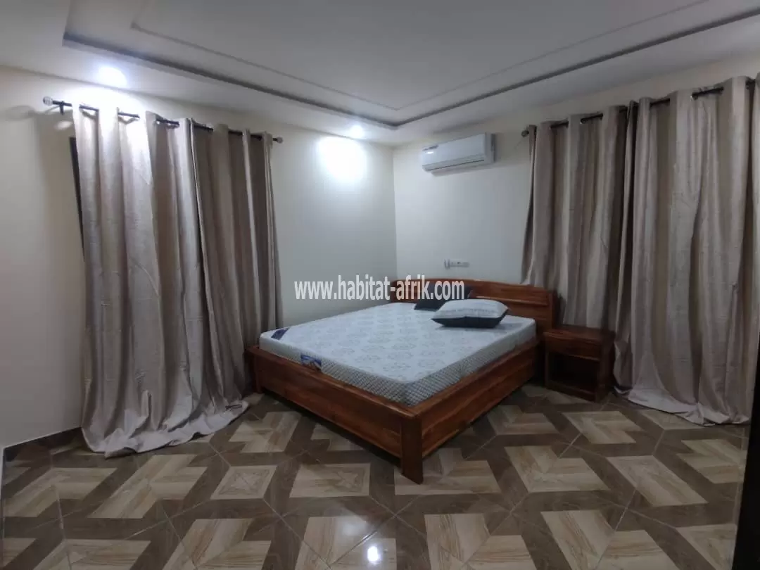 JE METS EN LOCATION UNE MAISON MEUBLÉE DE DEUX CHAMBRES AUTONOMES NON LOIN DE L’AÉROPORT ET DE LA FOIRE TOGO 2000 MAISON EL HADJ LOME TOGO