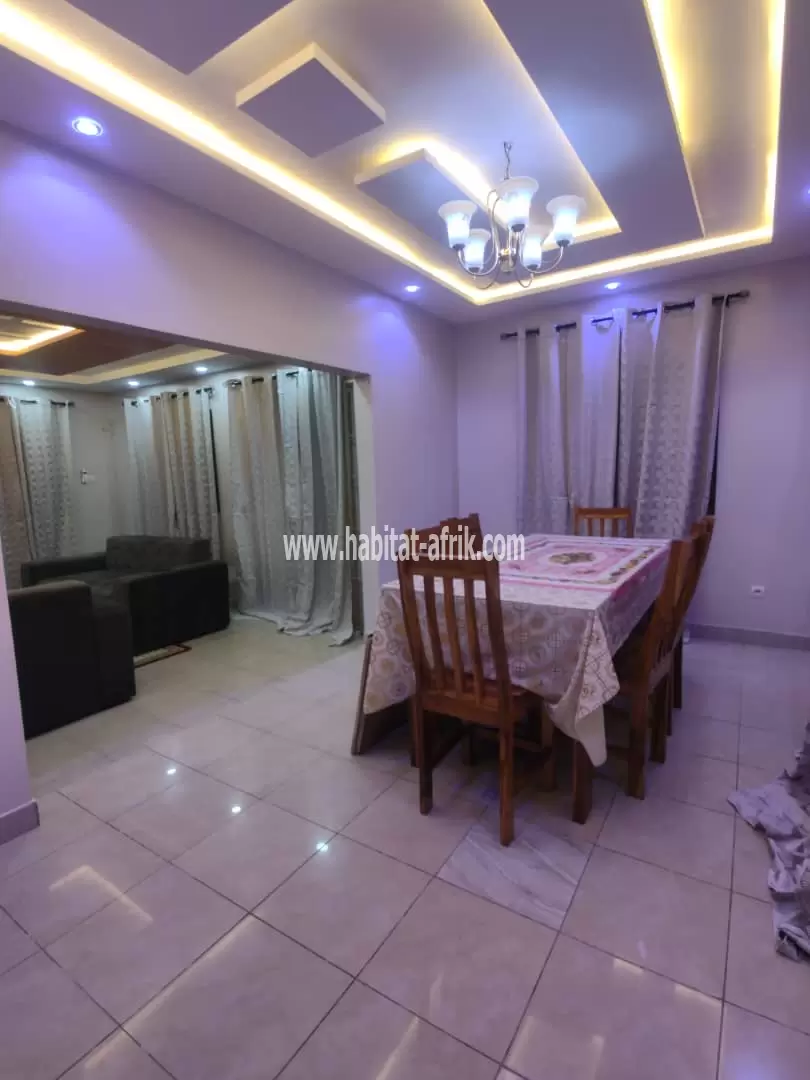 JE METS EN LOCATION UNE MAISON MEUBLÉE DE DEUX CHAMBRES AUTONOMES NON LOIN DE L’AÉROPORT ET DE LA FOIRE TOGO 2000 MAISON EL HADJ LOME TOGO