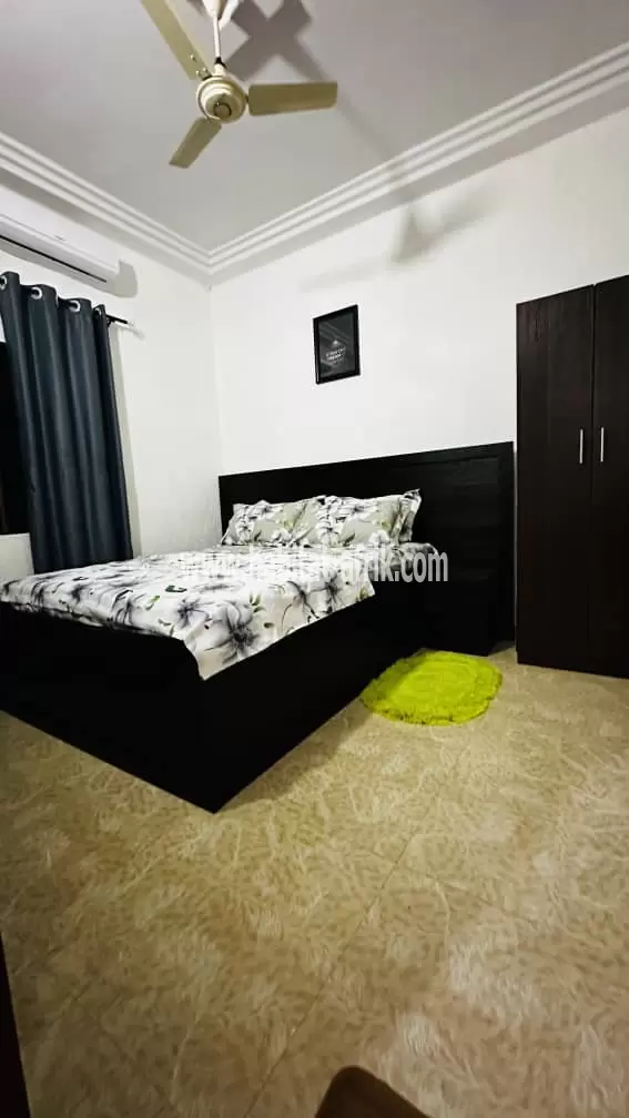 JE METS EN LOCATION UN APPARTEMENT MEUBLÉE DE CHAMBRE SALON A ADIDOGOME MADIBA RAIL LOME 