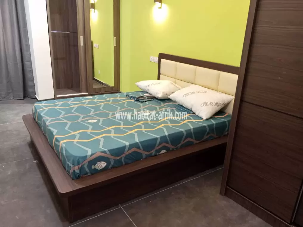 JE METS EN LOCATION UNE MAISON MEUBLÉE DE TROIS CHAMBRES JARDIN A ADIDOGOME CITÉ MOKPOKPO LOME TO